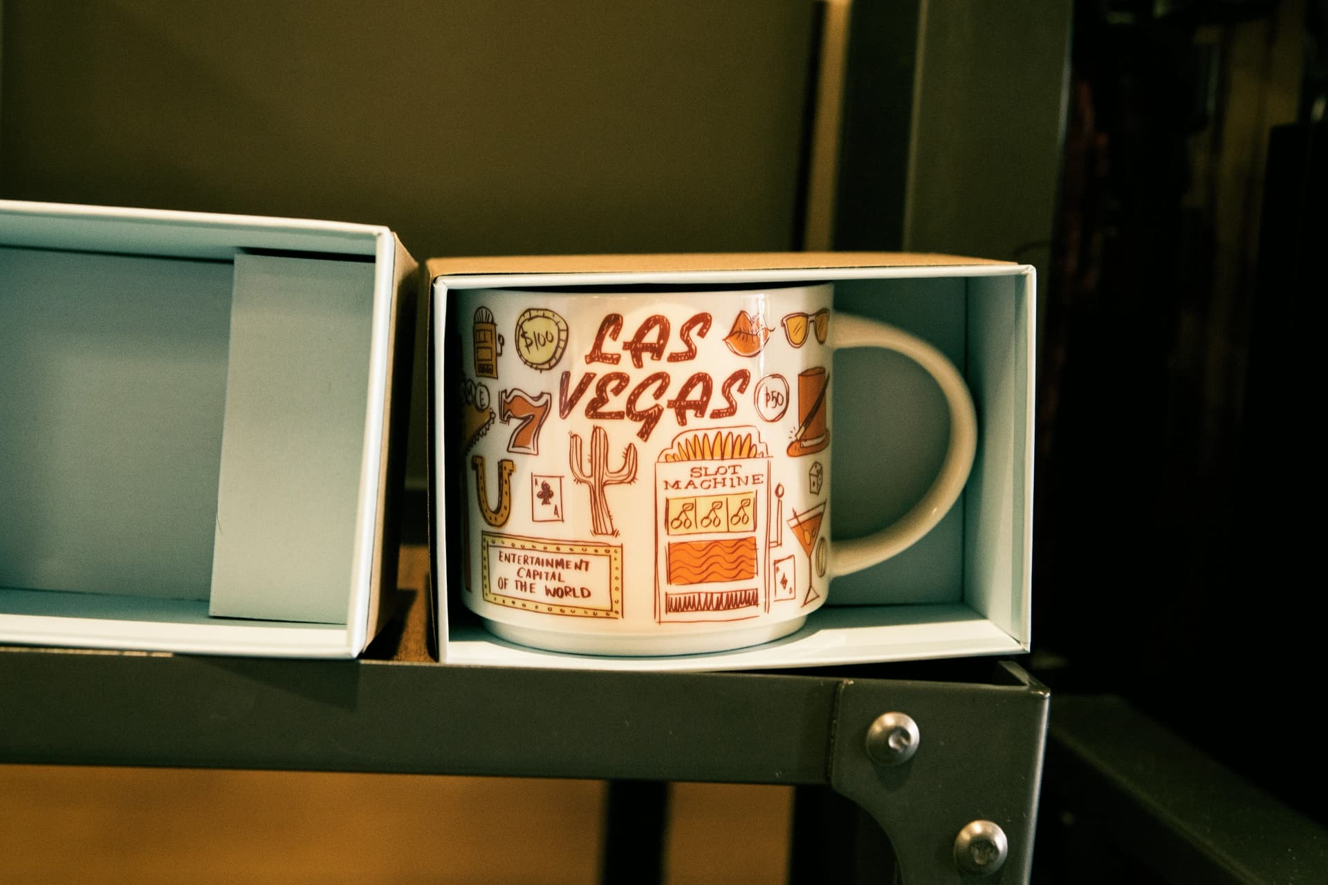 Custom ceramic gifts mugs for corporate
