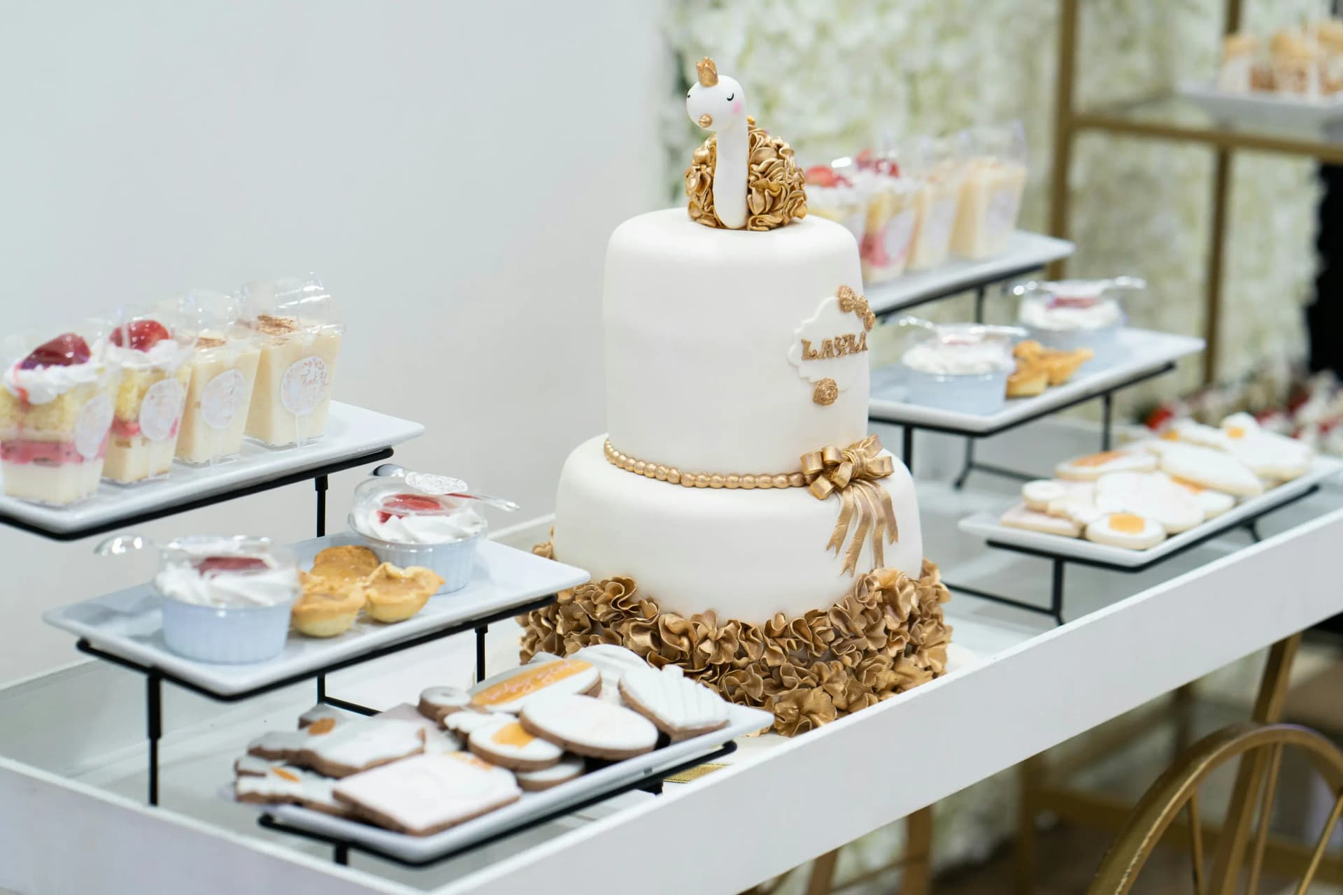 Bulk ceramic tableware for catering